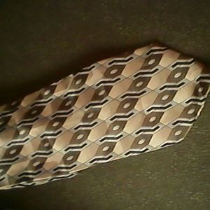 100%silk tie
